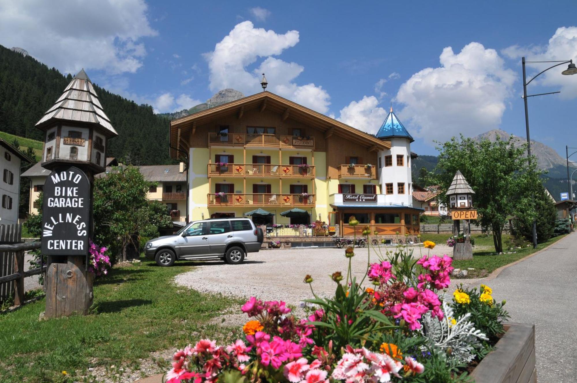 Hotel Ciamol Campitello di Fassa Luaran gambar
