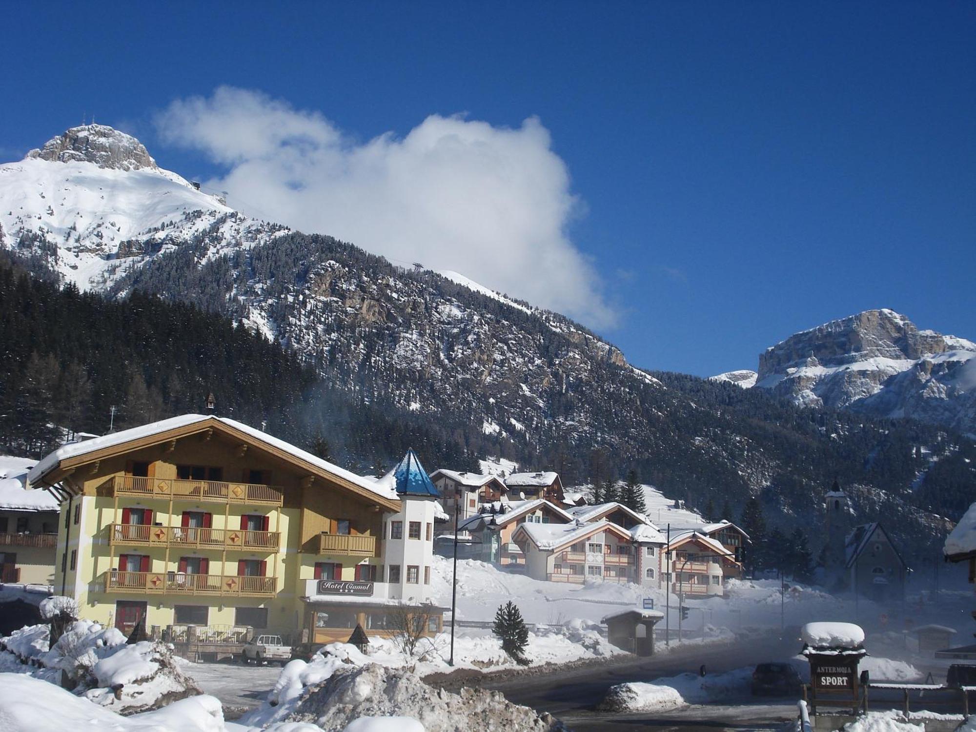 Hotel Ciamol Campitello di Fassa Luaran gambar