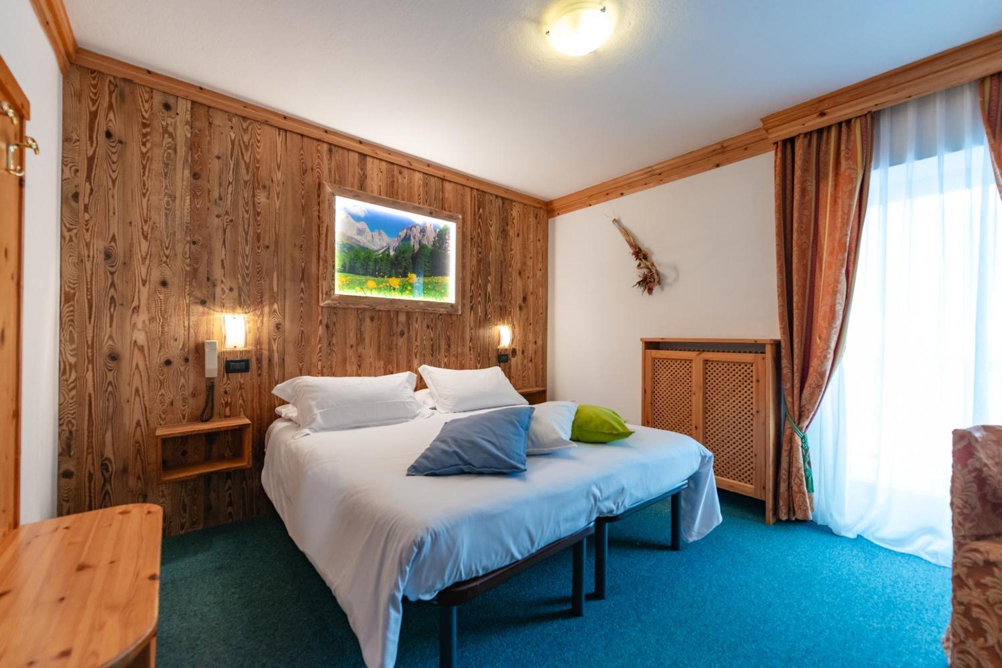 Hotel Ciamol Campitello di Fassa Luaran gambar