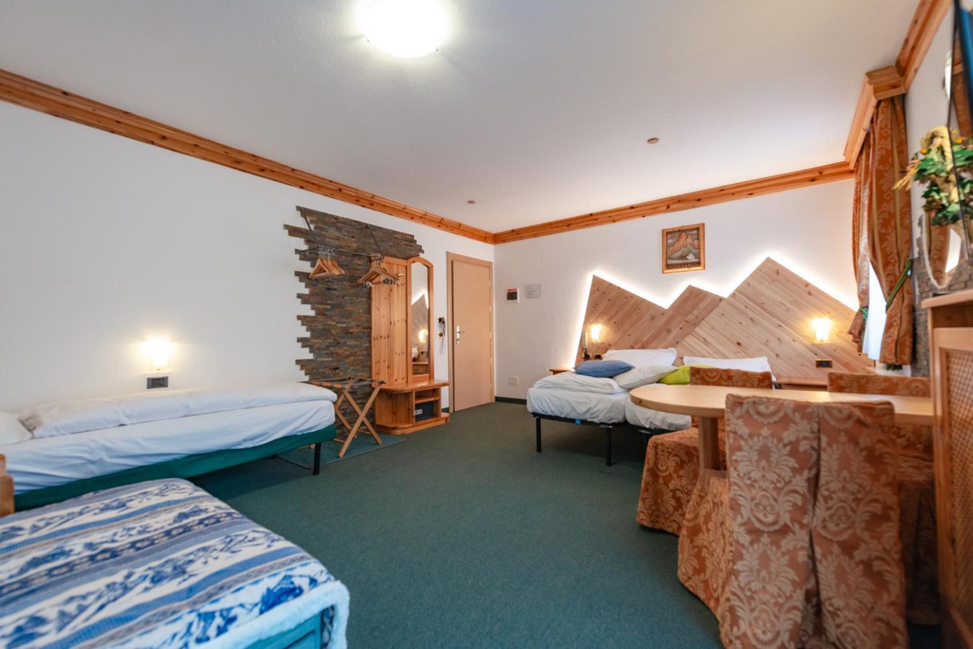 Hotel Ciamol Campitello di Fassa Luaran gambar
