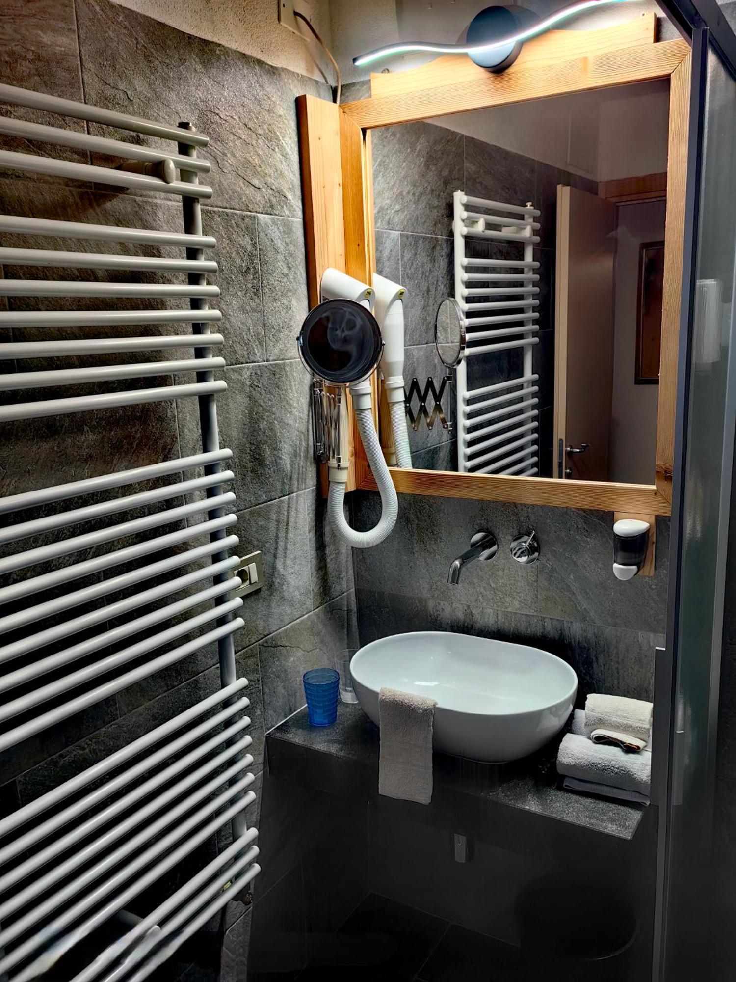 Hotel Ciamol Campitello di Fassa Luaran gambar